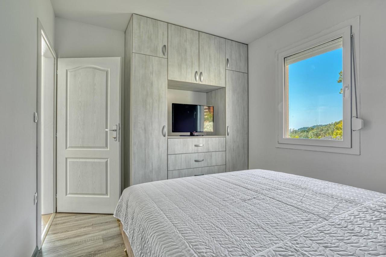 Two Bedroom House With Sea View Maj Buljarica Buitenkant foto