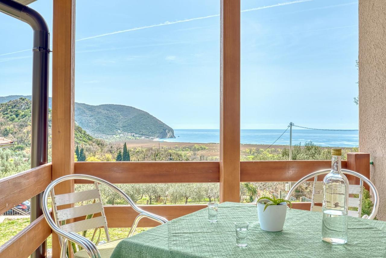 Two Bedroom House With Sea View Maj Buljarica Buitenkant foto