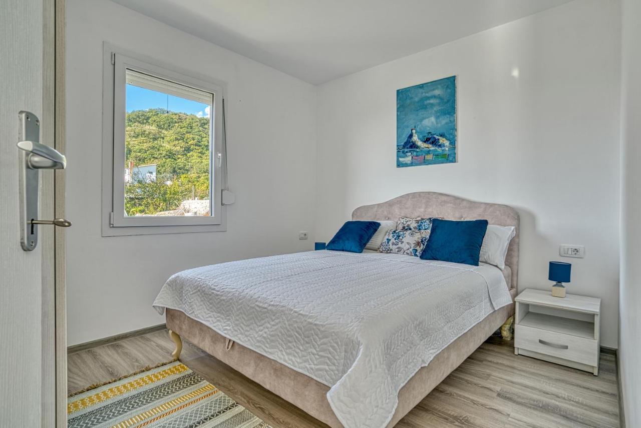 Two Bedroom House With Sea View Maj Buljarica Buitenkant foto
